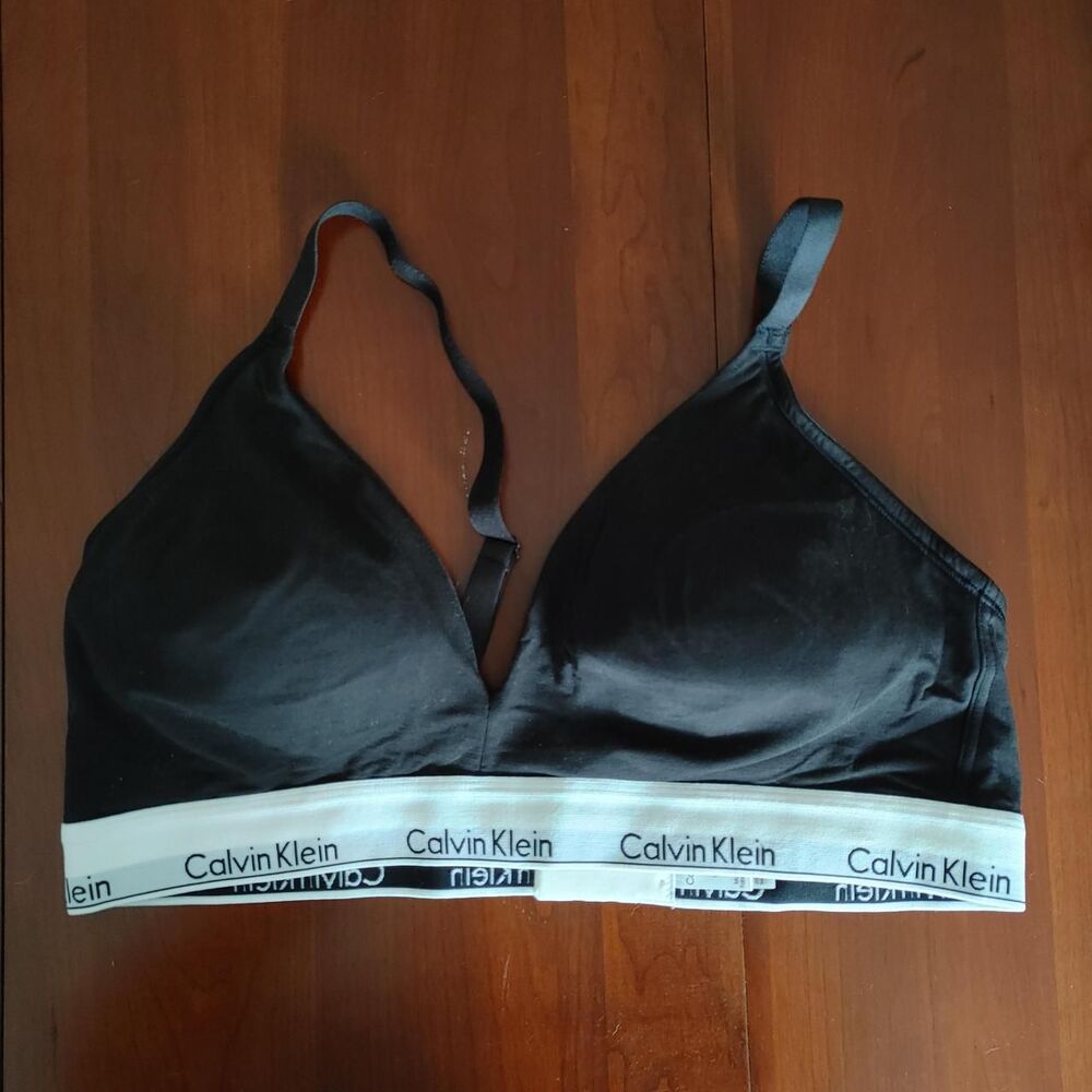 Calvin Klein Women's Black and White Bra